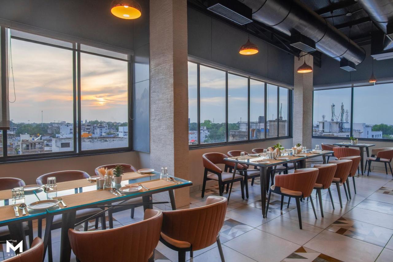 Rāipur The M Hotel מראה חיצוני תמונה